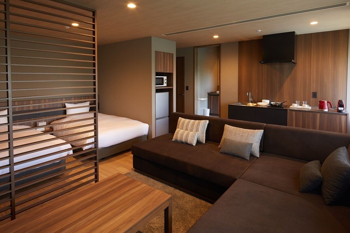 In-room safe, blackout drapes, iron/ironing board (on request)