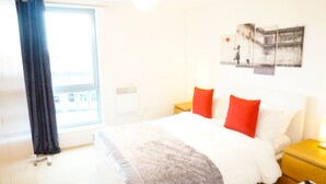 Unclassified image, 2 of 32, button - Modern City Apartment Stunning Views (Cardiff)