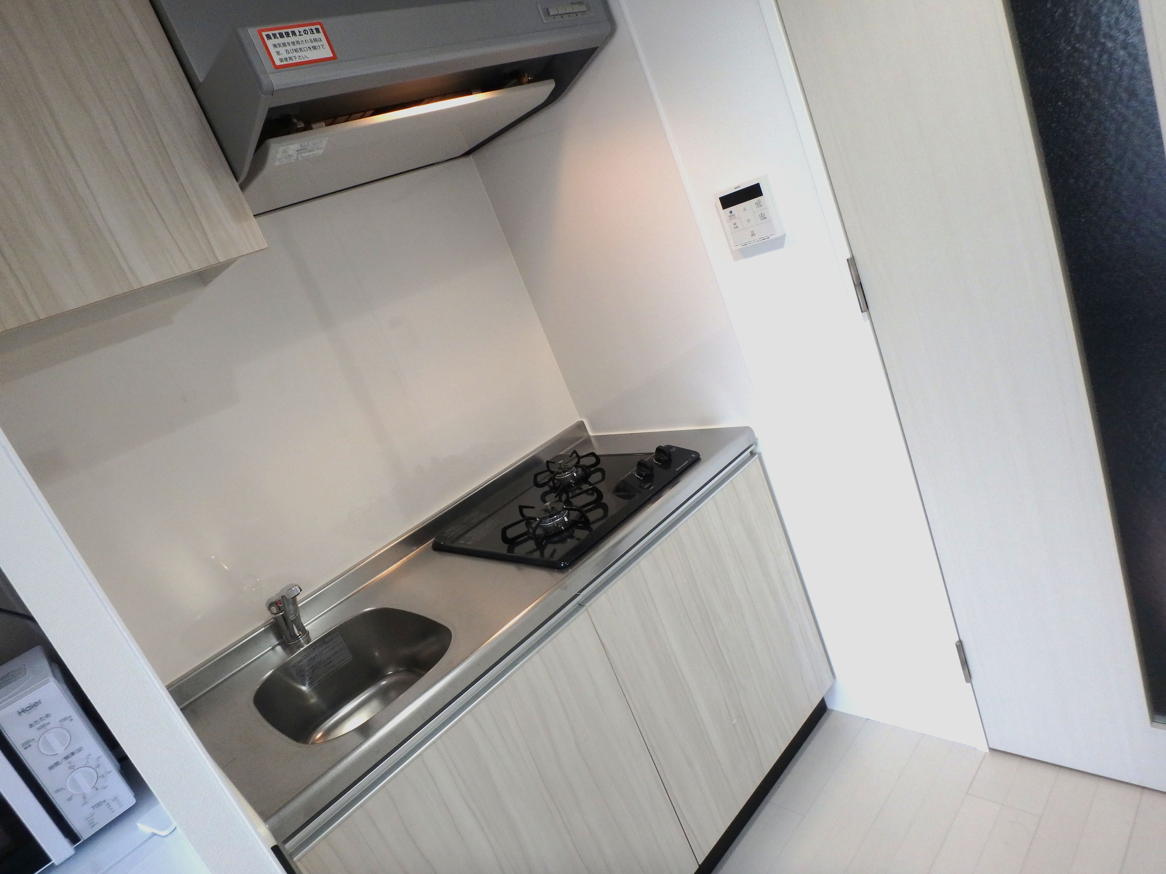 Standard Room 203, Non Smoking | Private kitchenette | Fridge, microwave, stovetop, electric kettle