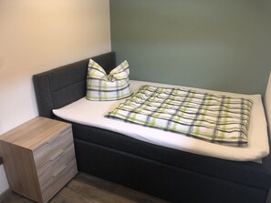 Rollaway beds, free WiFi, bed sheets