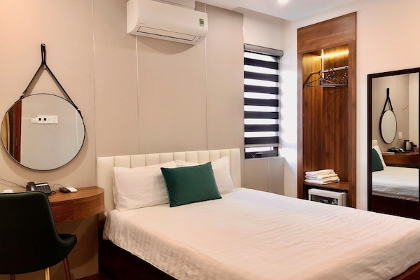 Superior Double Room | Desk, laptop workspace, blackout curtains, soundproofing