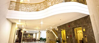 Le Centre Hotel