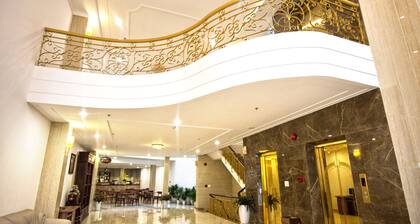 Le Centre Hotel