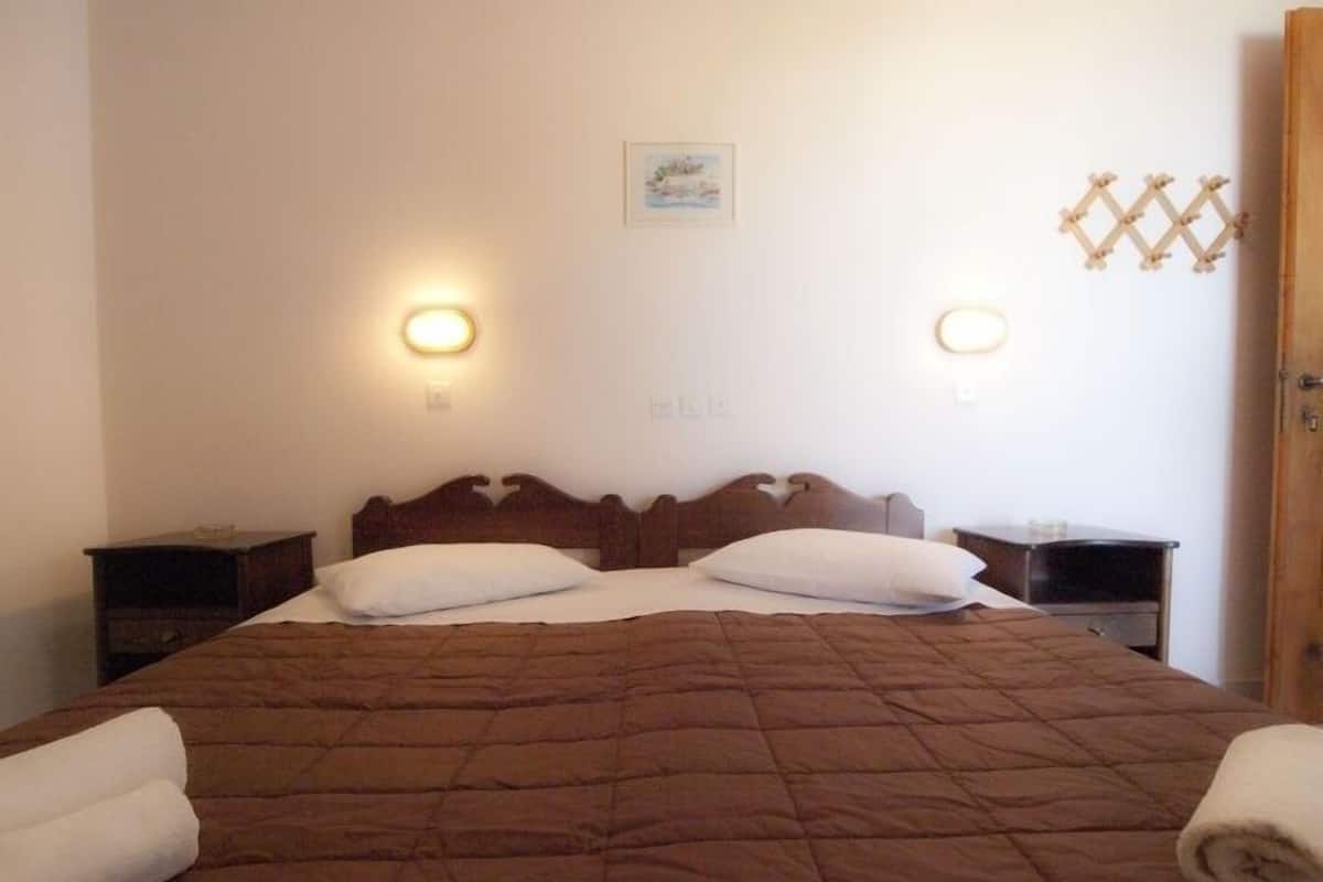 Iron/ironing board (on request), cribs (free), WiFi (free)