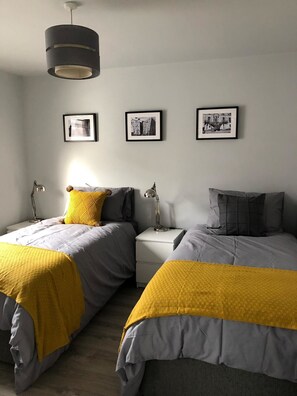 Luxury Townhome, Multiple Beds