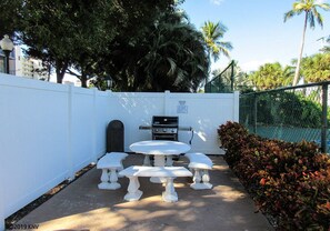 Condo, 2 habitaciones | Balcón