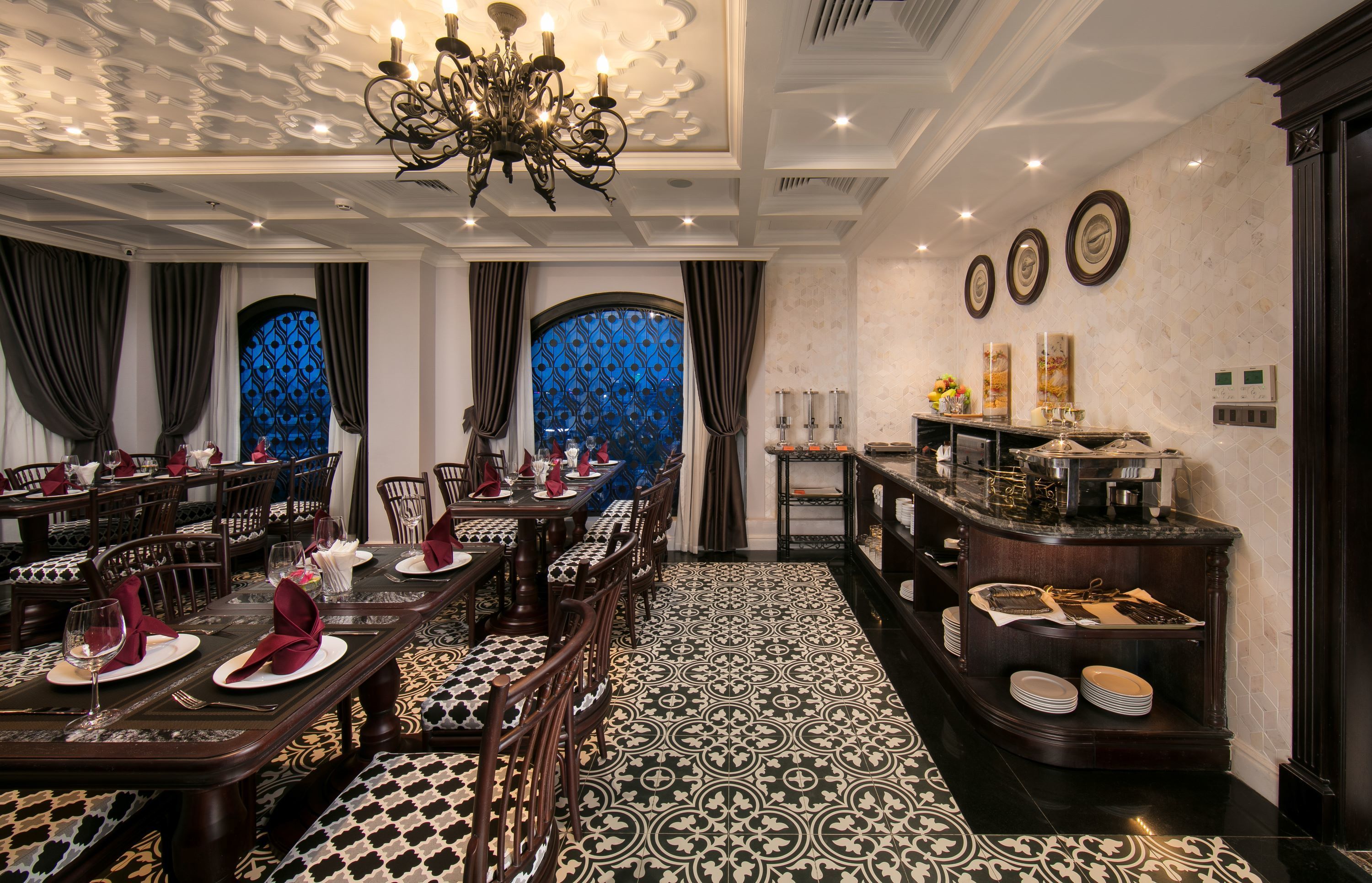 Photo - Canary Hotel