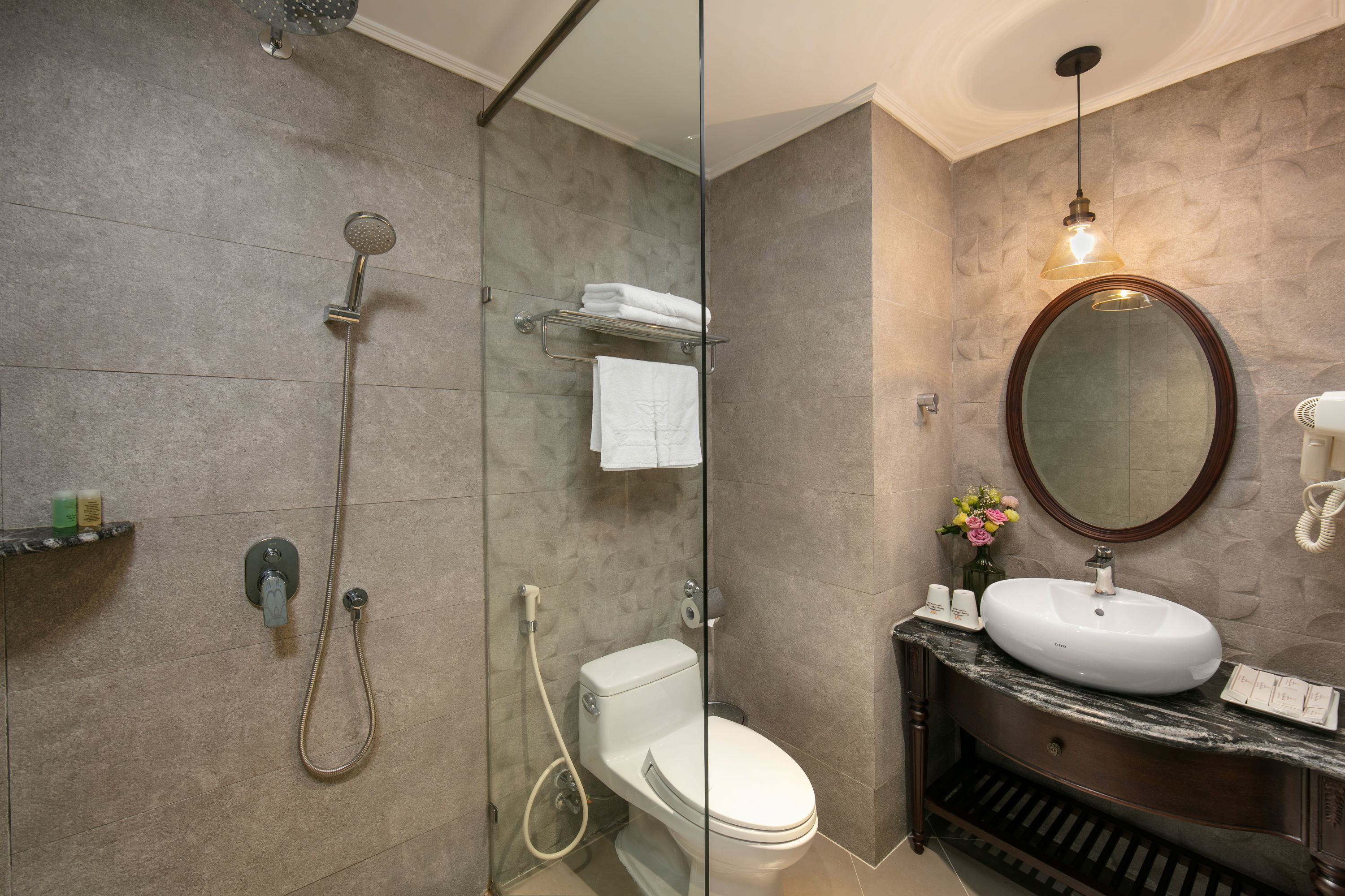 Photo - Canary Hotel