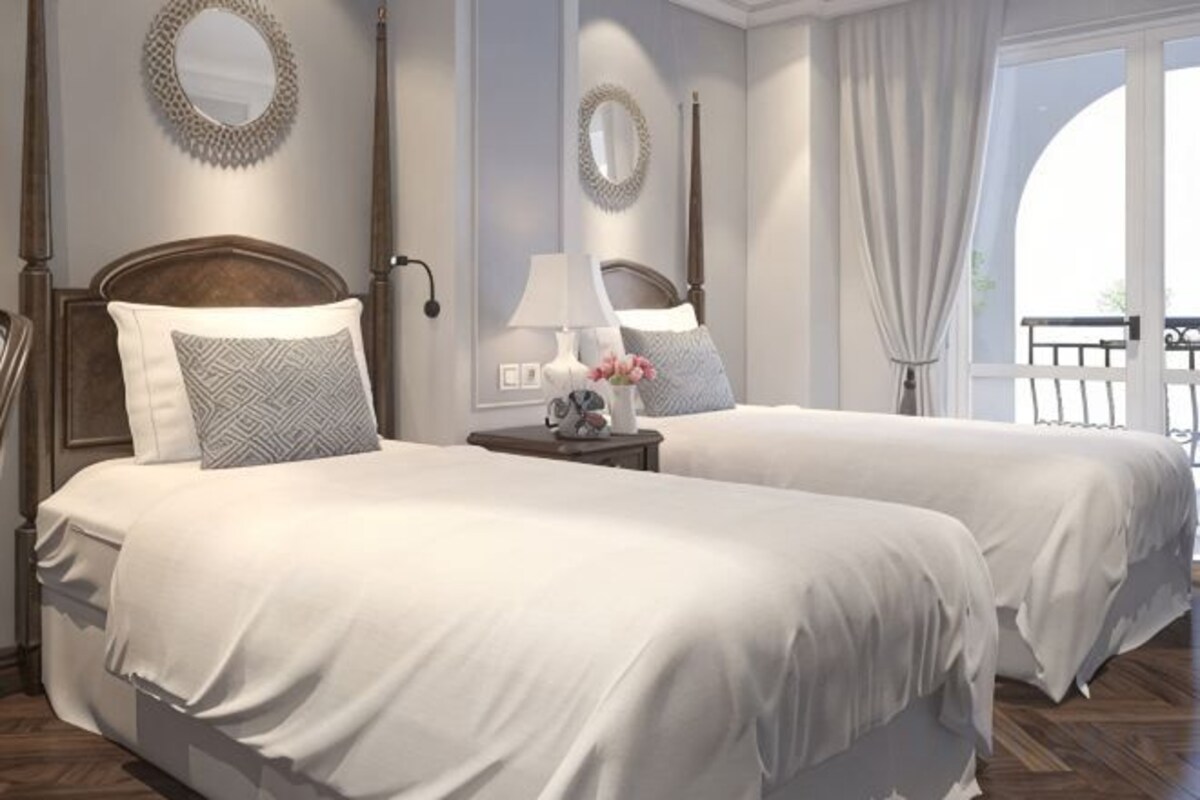 Artículos del minibar gratis y caja de seguridad en la habitación 