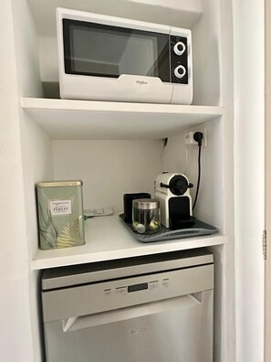 Tradisjonelt småhus, byutsikt (Terrasse Tropezienne ) | Delt kjøkken