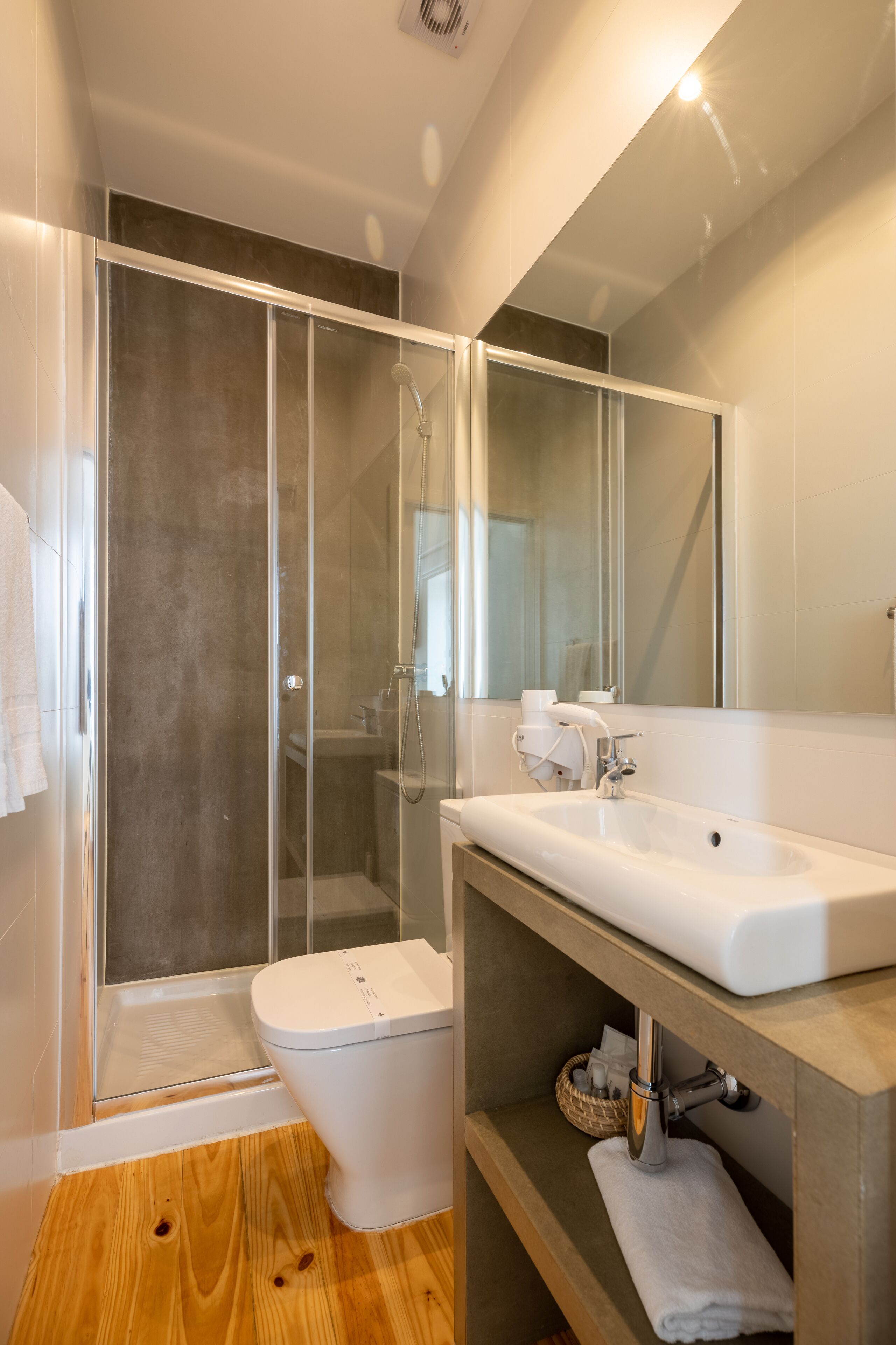 studio, balcony, city view | bathroom | shower, free toiletries, hair dryer, towels