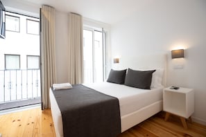 Decoración personalizada, muebles diferentes y escritorio 
