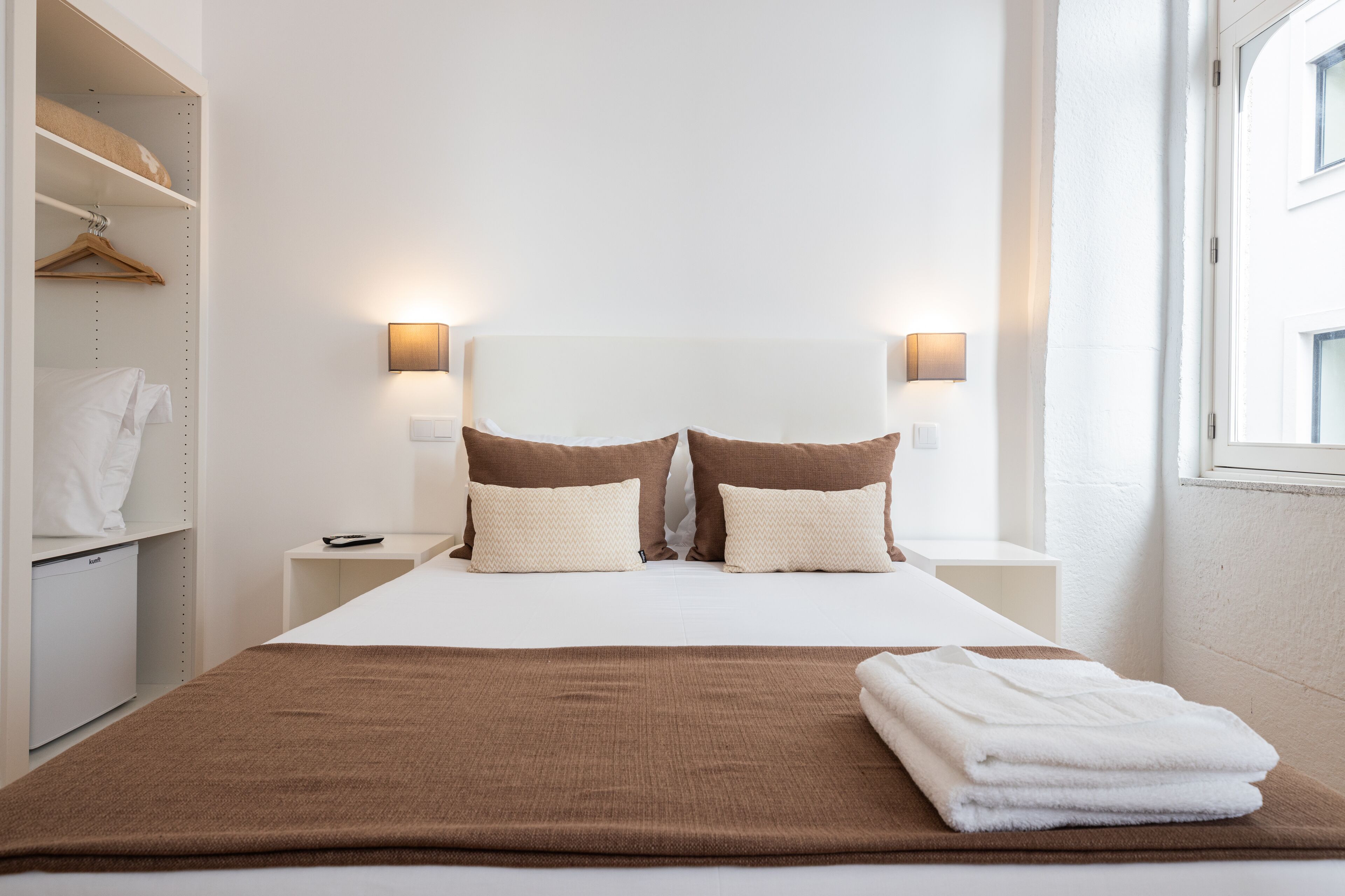 double room, 1 double bed | individually decorated, individually furnished, desk, blackout curtains