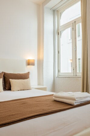Double Room, 1 Double Bed | Individually decorated, individually furnished, desk, blackout curtains - Mystay Porto Batalha (Porto)