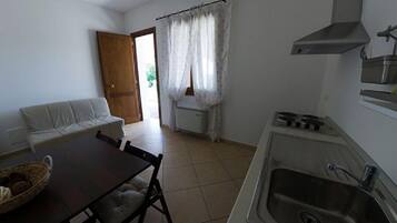 Apartment, 1 Bedroom | Private kitchenette
