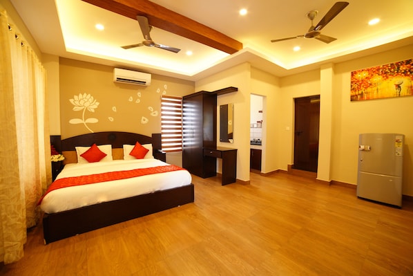 Hypo-allergenic bedding, soundproofing, free WiFi