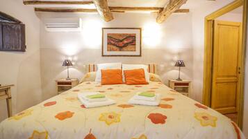 Camera (Maria Stella) | Una cassaforte in camera, con stile personalizzato