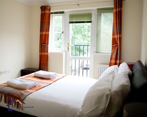 Apartment, 1 Bedroom, Garden View | 1 bedroom, iron/ironing board, free WiFi, bed sheets - Sarum Suite (Basingstoke)