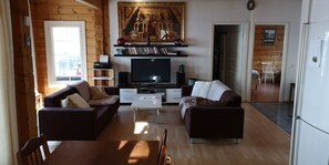 Vila panorâmica, várias camas, vista para o lago | Berço de viagem, Wi-Fi de cortesia, roupa de cama