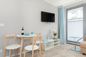 1 bedroom, premium bedding, in-room safe, blackout curtains