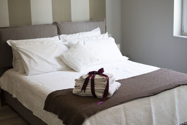 Habitación doble (Trebisonda) | Sábanas de algodón egipcio, ropa de cama de alta calidad y edredón 