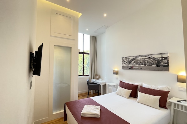 Double Room | Individually decorated, individually furnished, desk, blackout drapes