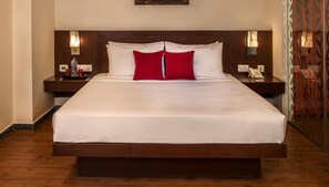 Desk, blackout curtains, iron/ironing board, free WiFi - Red Fox by Lemon Tree Hotels, Alwar (Alwar)