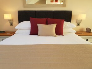 Natural Hessian - King Suite