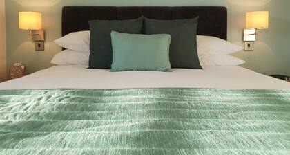 Compston House B&B - Adults Only