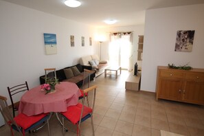 Basic Apartment, Multiple Beds, Mountain View | In-room dining - Sunny Apartments (Budva)