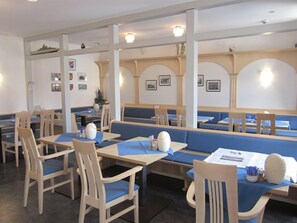 Daily buffet breakfast (EUR 7.50 per person)