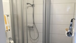 Shower - Hotel Restaurant Slavia (Betzdorf)
