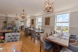 Πρωινό κατά παραγγελία καθημερινά (17.50 GBP/άτομο)