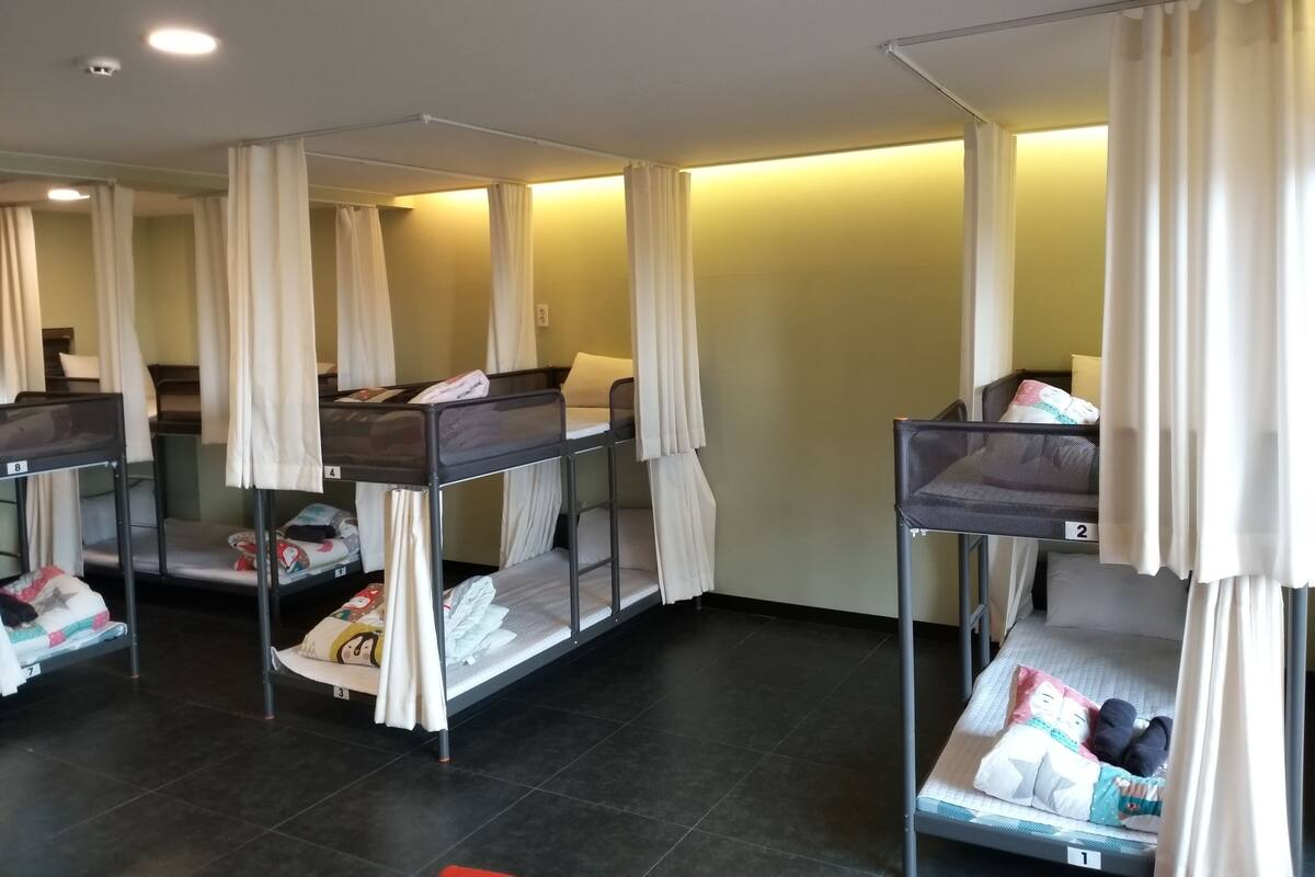 Rollaway beds, free WiFi