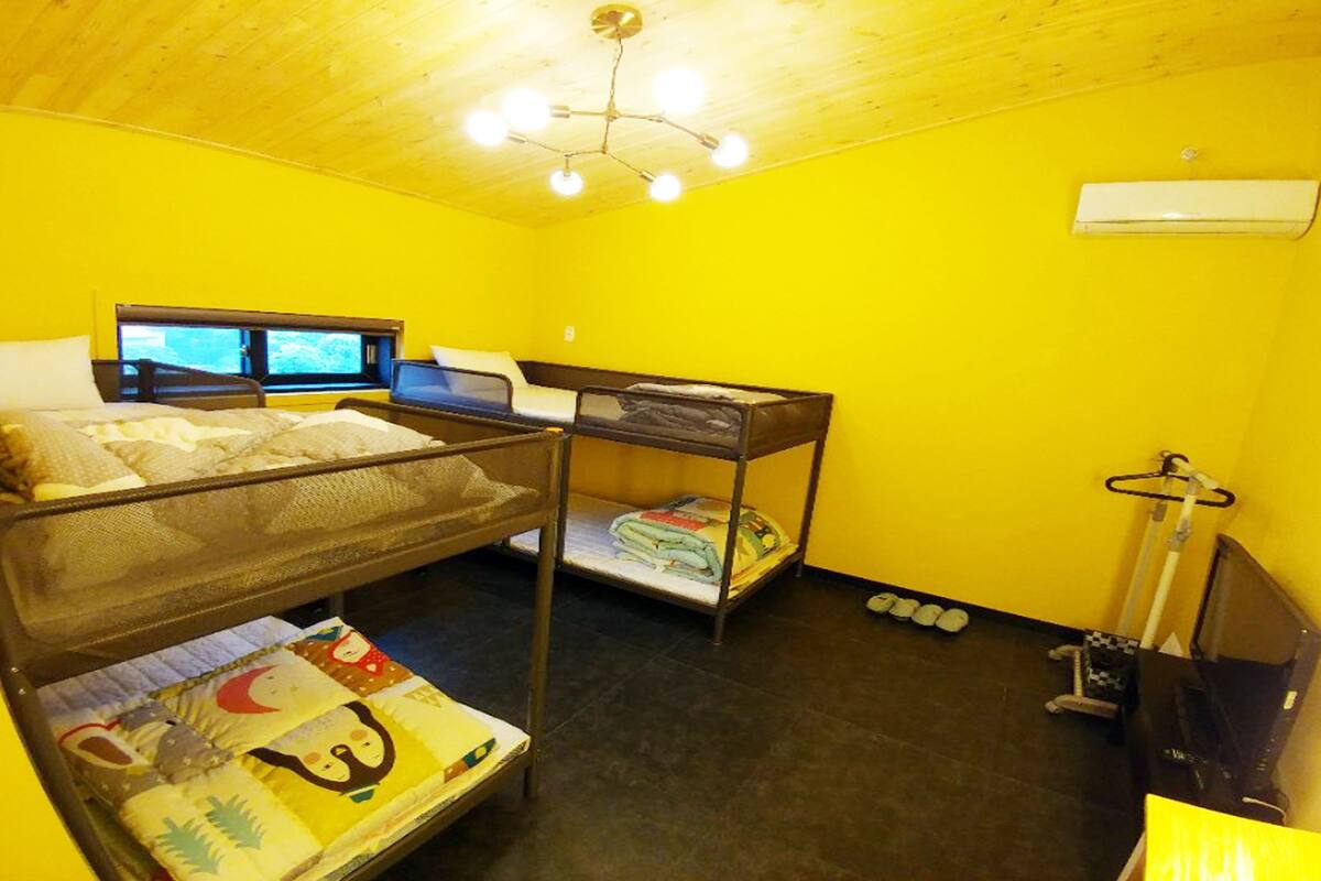 Rollaway beds, free WiFi