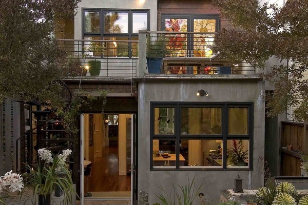 Modern addition exterior Back yard