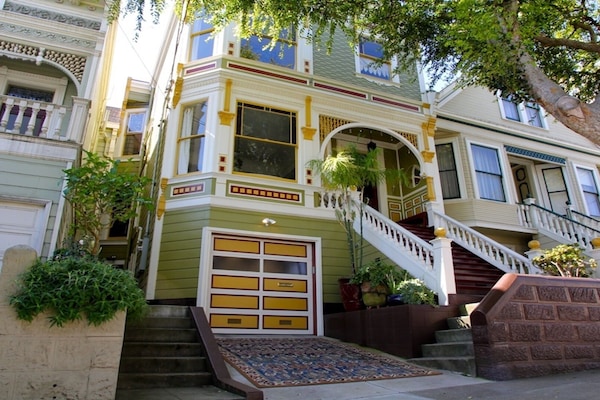 1892 Victorian remodeled in 2004