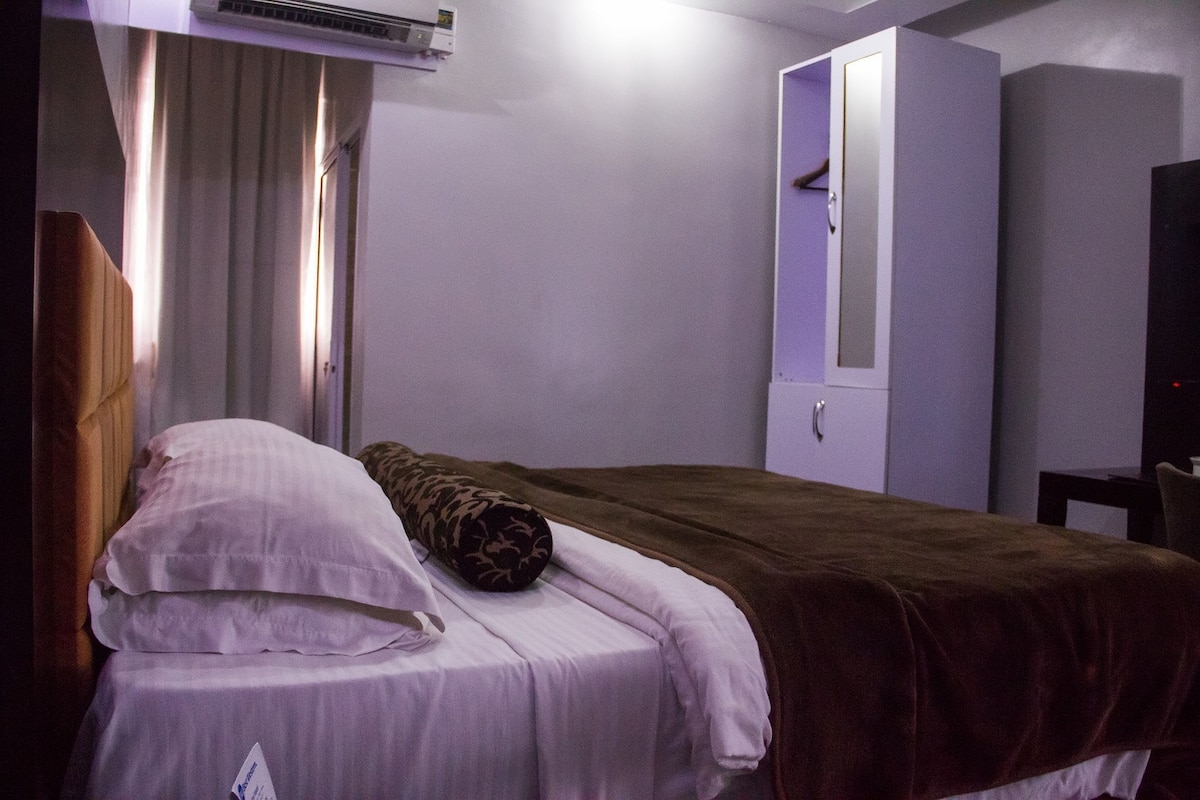 Royal Double Room | 7 bedrooms, in-room safe, desk, soundproofing