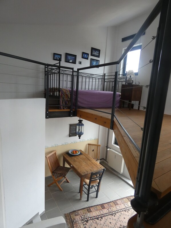 Maison | Aire de séjour | Téléviseur, foyer