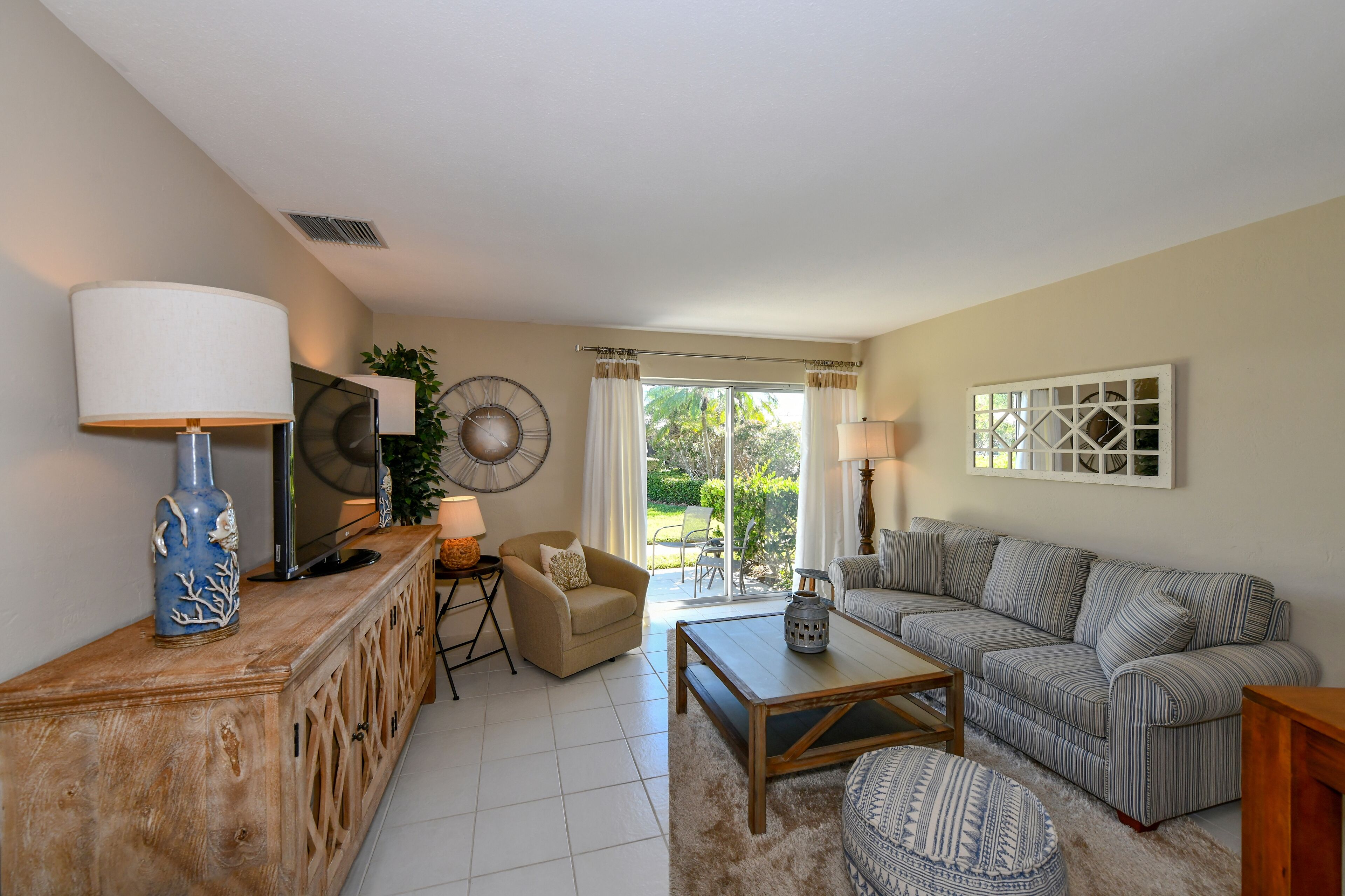 Condo, 2 habitaciones | Sala de estar