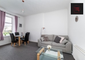 Appartamento Tradizionale, 1 camera da letto, vista cortile | Area soggiorno | Smart TV, Netflix