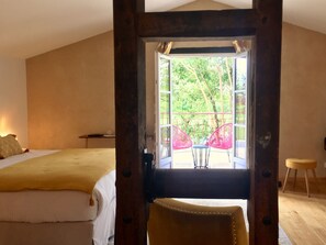 华丽双人房或双床房, 1 张特大床, 花园景观 | 高档床上用品、特色装修、特色家居、遮光窗帘