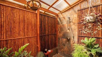Superior Room | Bathroom