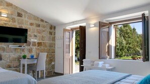 Double or Twin Room, 1 Queen Bed, Mountain View | Desk, WiFi (free), individually decorated, bed sheets - Feudo Galefona (Gratteri)