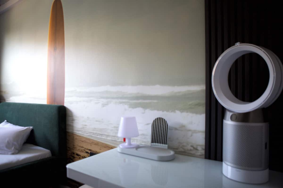 38 - Surfboard