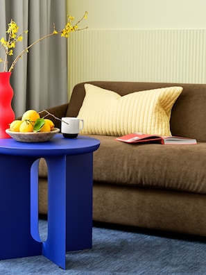 Apartament familiar | Sala d'estar | Televisor intel·ligent de 43 polzades amb canals per cable