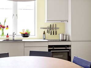 3 Bedroom Apartment for 8 | Private kitchen | Oven, stovetop, dishwasher, coffee/tea maker - BRIK Apartment Hotel (Copenhagen)