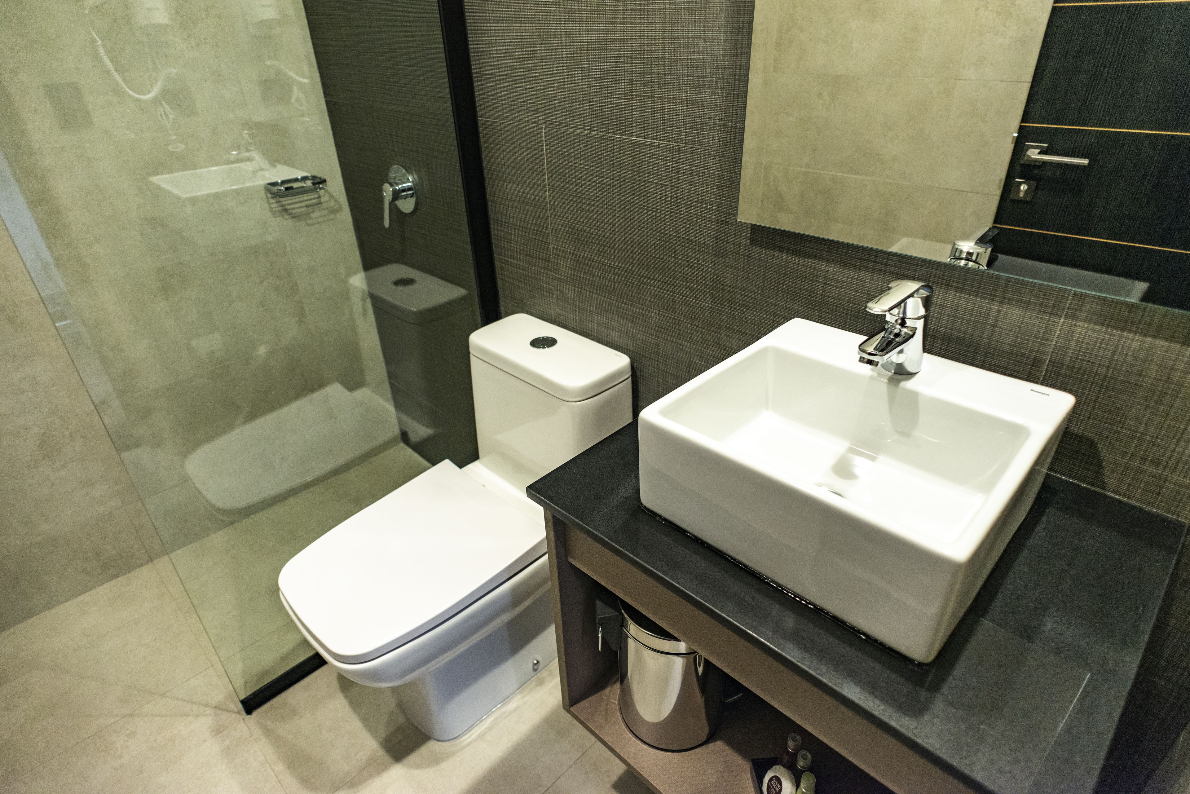 junior suite, 1 double bed | bathroom | shower, rainfall showerhead, free toiletries, hair dryer