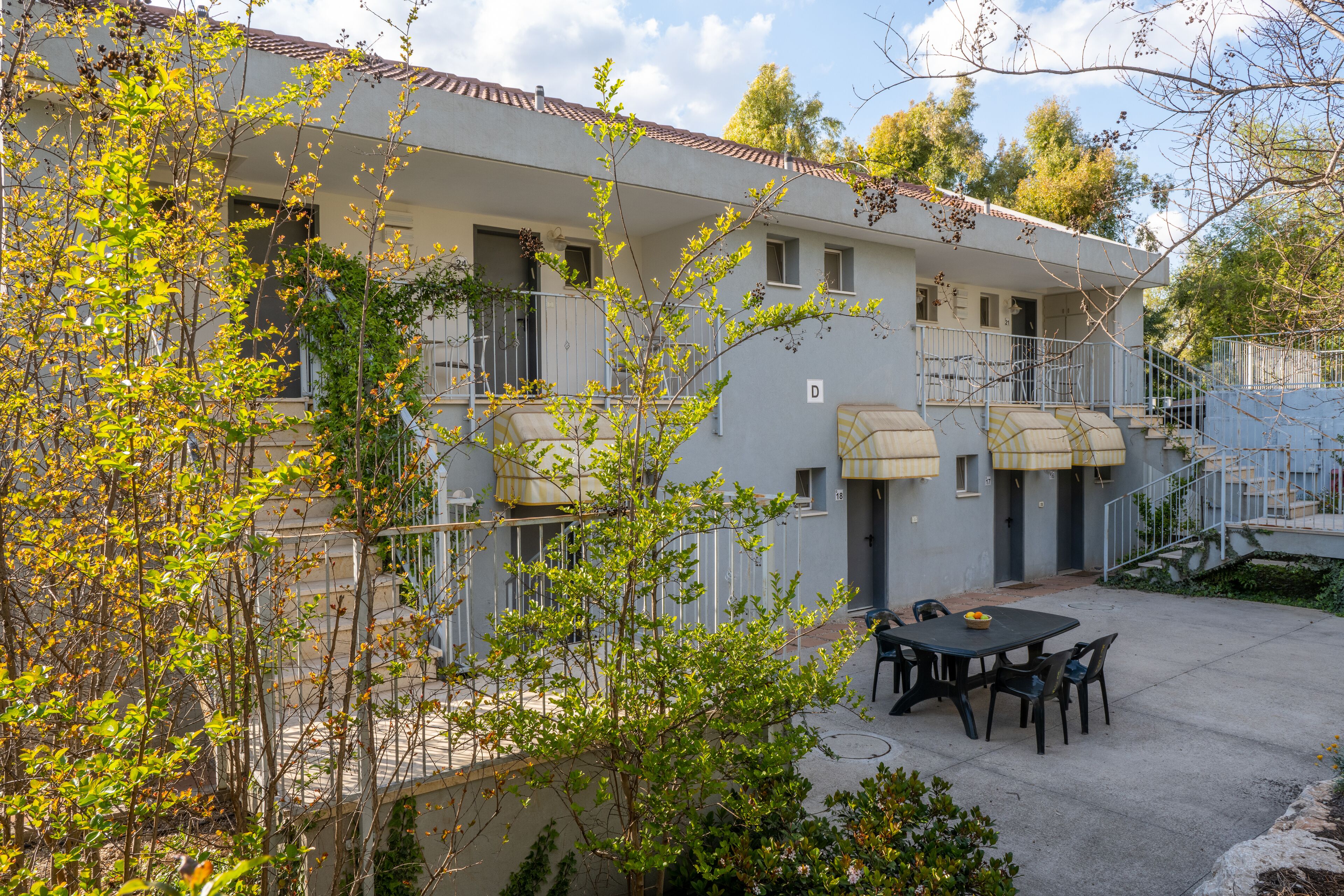 superior room | in-room safe, iron/ironing board, free wifi, bed sheets