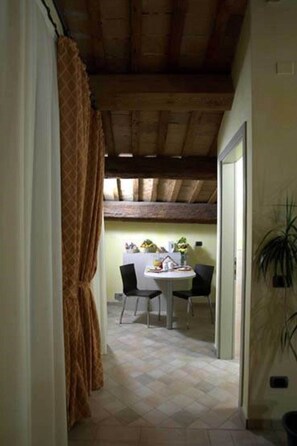 Superior Double Room | Ruang tamu | TV skrin rata